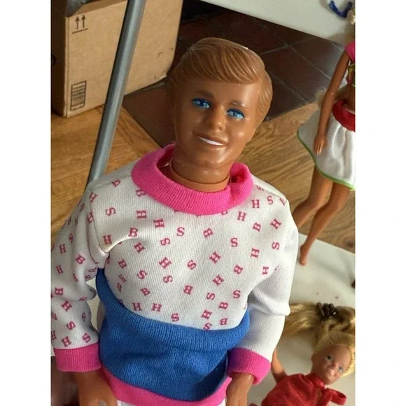 Vintage Mattel Barbies Form Early 80s To Late 80s , With Clothes, Good Condition